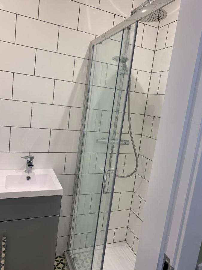 The White City Apartment 오반 외부 사진